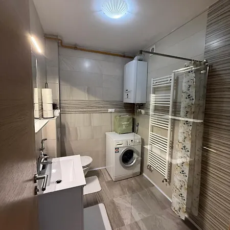 Daire Daky 3 Near Airport,tram And Center *
