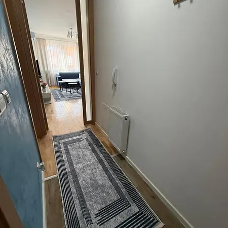 Daire Daky 3 Near Airport,tram And Center *
